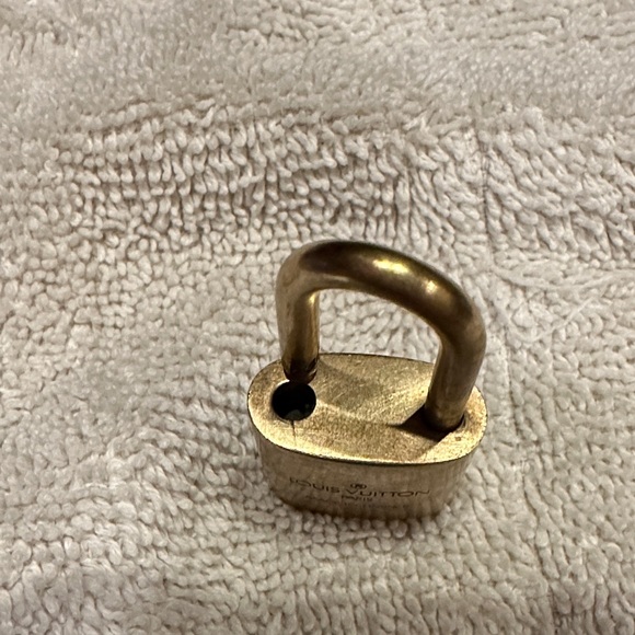 Louis Vuitton Brass Padlock with Key 320 - Picture 7 of 8